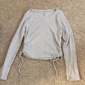 Hollister Long sleeve top w scrunches on side